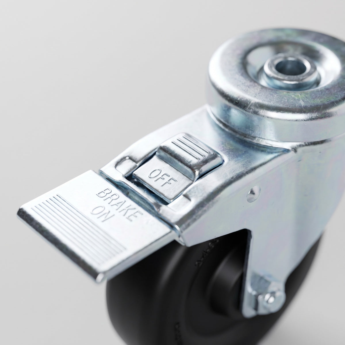 Total lock brake on the 4 inch caster